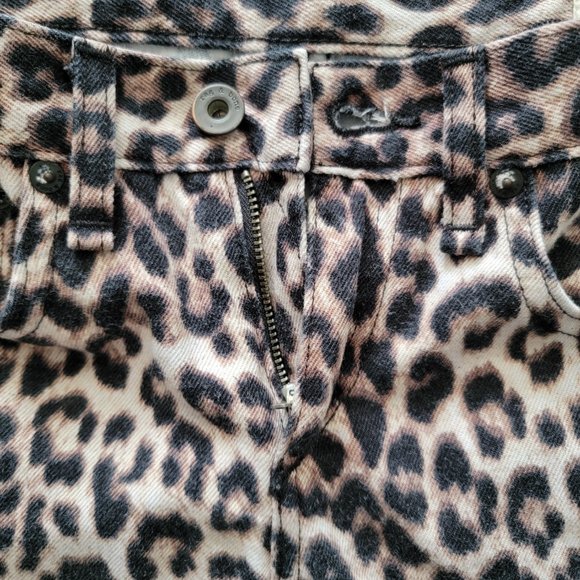 Rag & Bone Rolled Cuff Snow Leopard Print Jean Shorts - Picture 12 of 16